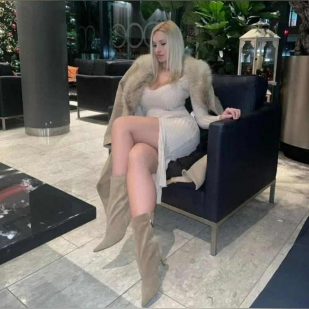 Zara Beige Fur-Trimmed Coat - Picture 3 of 16